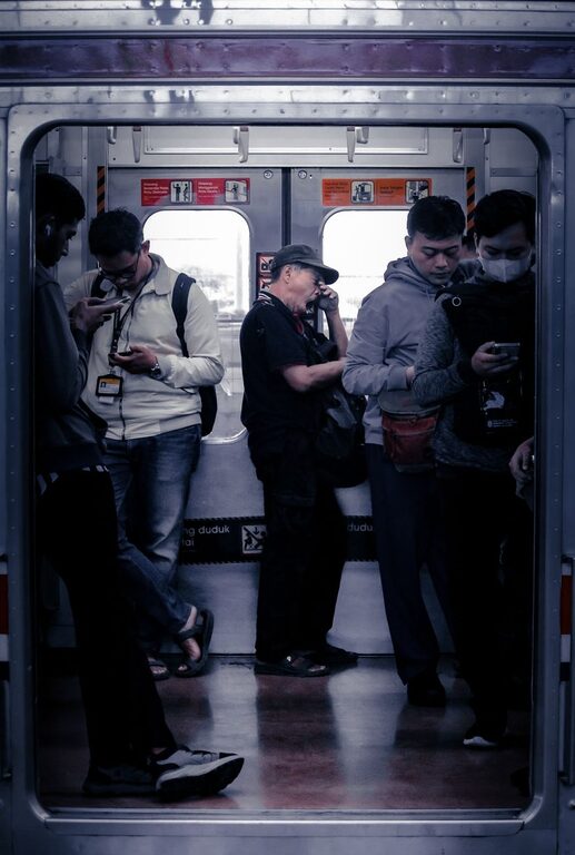 How to Maintain Healthy Phone Habits for Better Wellbeing